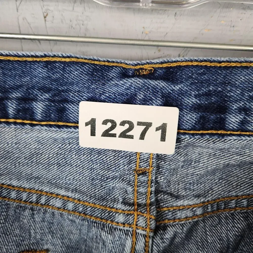 Levis measurements photos